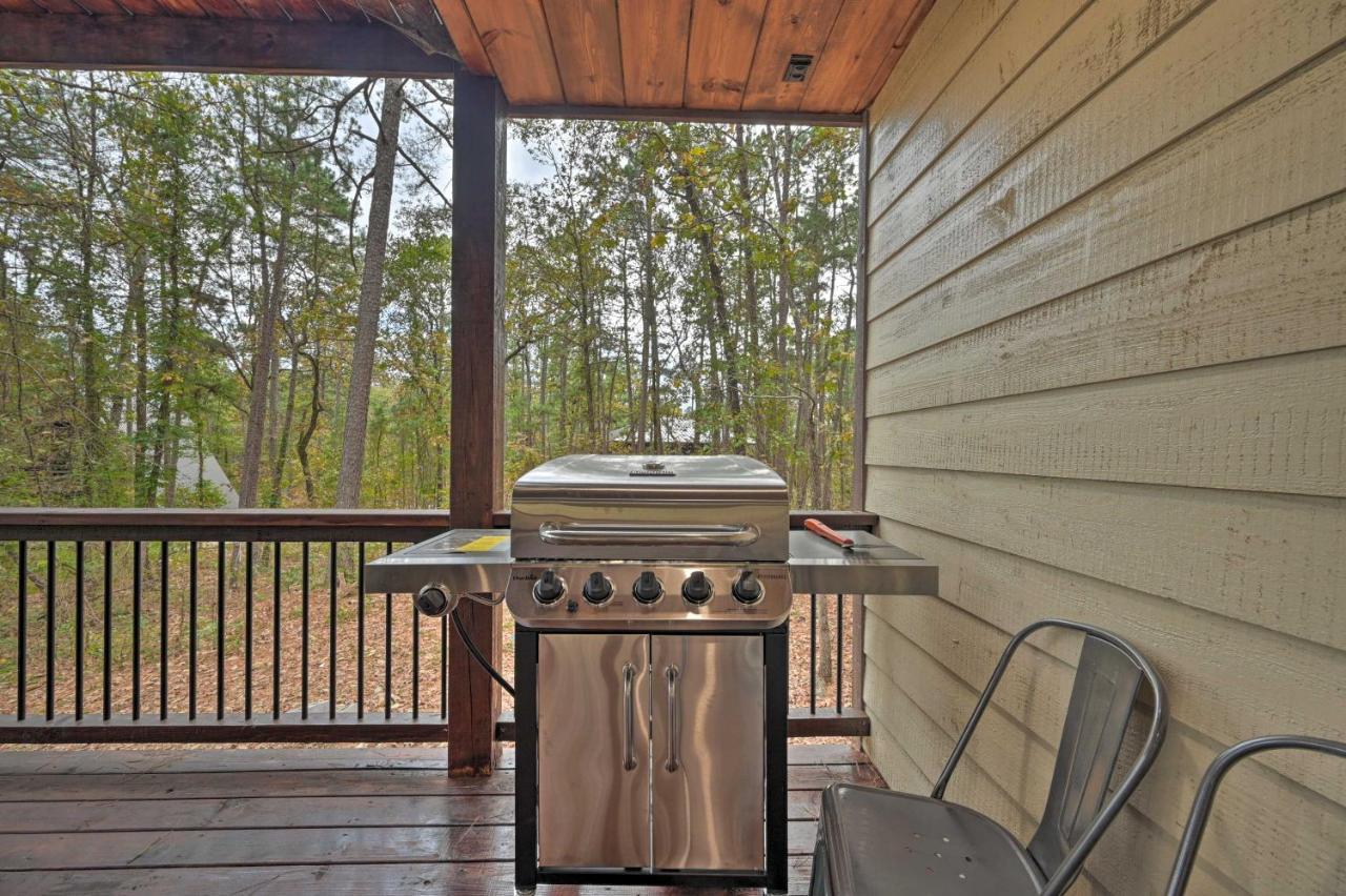 Tudor-Style Broken Bow Cottage With Hot Tub And Decks! Stephens Gap Exterior foto