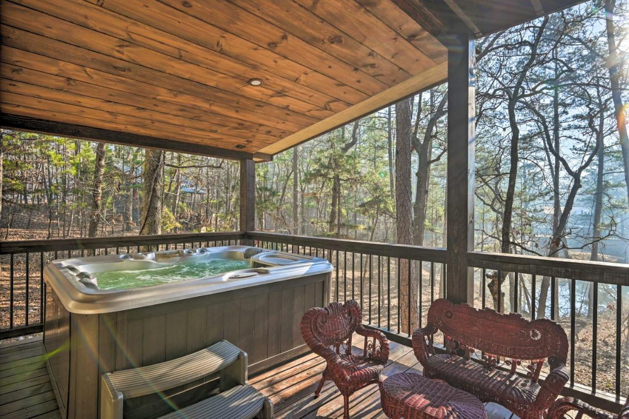 Tudor-Style Broken Bow Cottage With Hot Tub And Decks! Stephens Gap Exterior foto